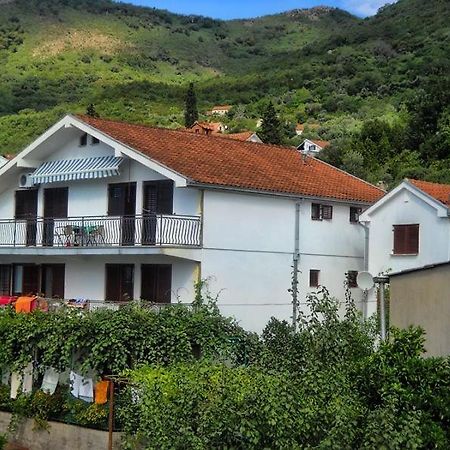 Vila Umicevic Hotel Биела Екстериор снимка