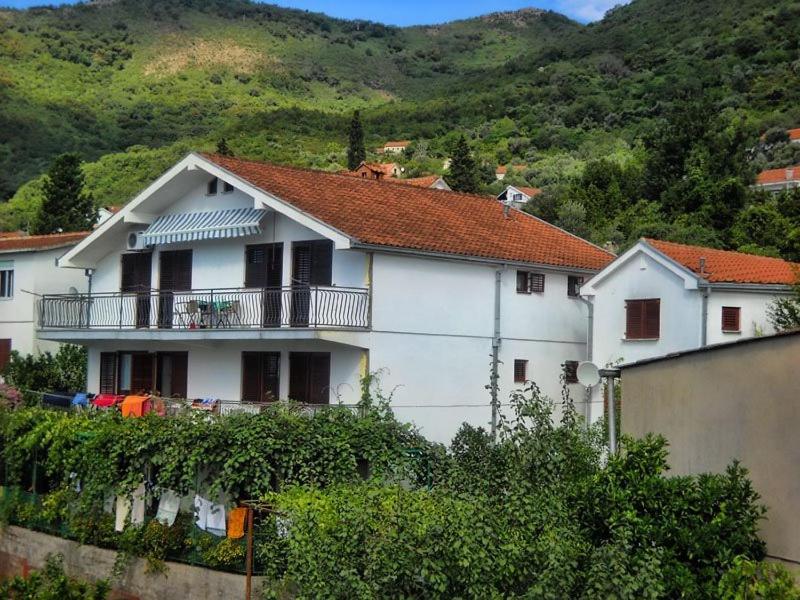 Vila Umicevic Hotel Биела Екстериор снимка